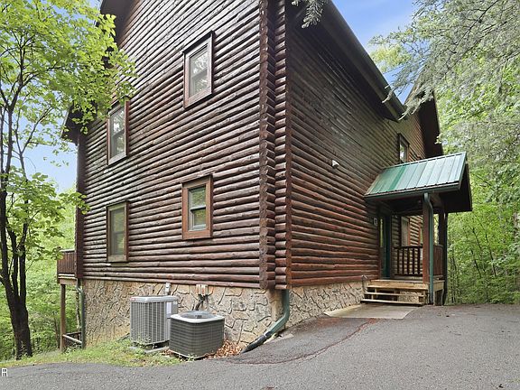 2nd image of 2920 Raven Fork Cir