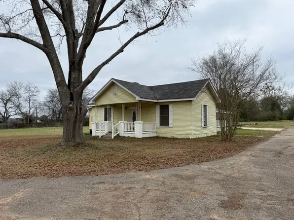 1150 Flanagan Rd, Tatum, TX 75691