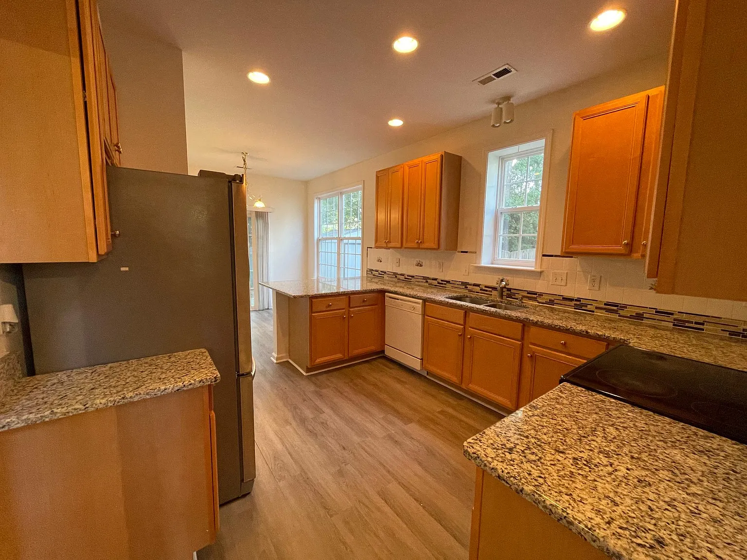 5605 Apalachicula Dr — Photo 2