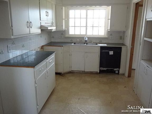 2nd image of 803 Mellinger Dr