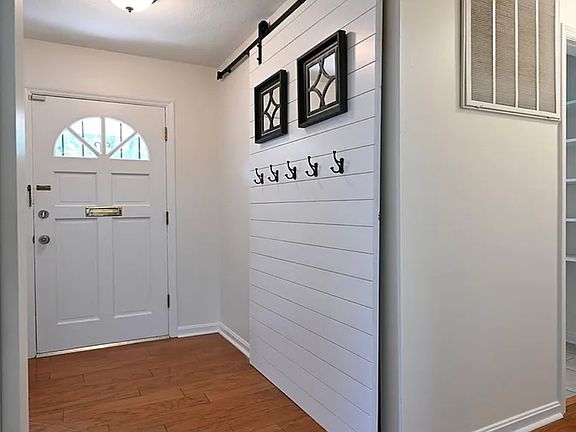 Entry way