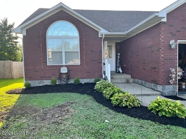 317 Madison Rae Blvd, Shepherdsville, KY 40165