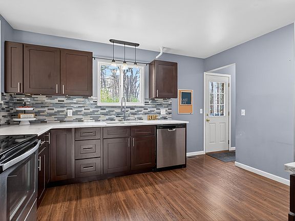 4th image of 11444 Hillary Dr