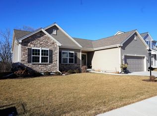 W206N16365 Marshland Dr, Jackson, WI 53037