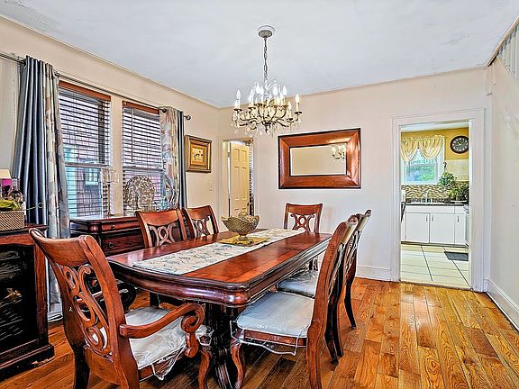 4th image of 59-11 Fresh Pond Rd #1
