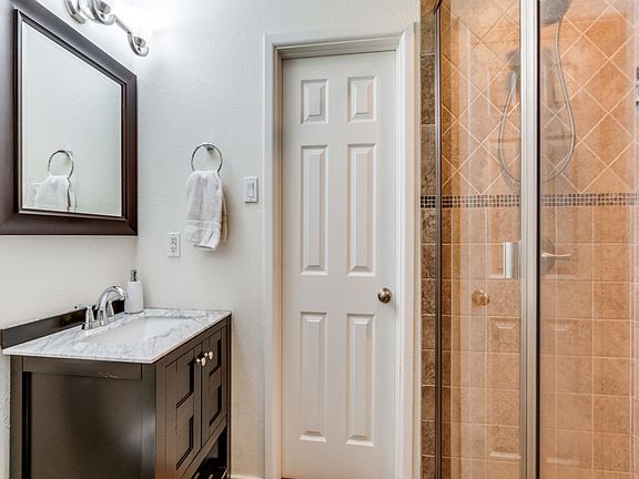 4th image of 2671 Heatherwood Dr
