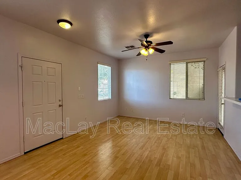5216 W Albeniz Pl — Photo 13