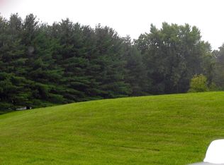 16 Hickory Dr, Macomb, IL 61455