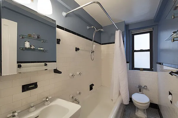 Sold by Compass | media 6