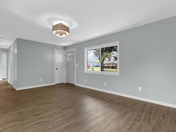 5th image of 3092 Cypress Bnd
