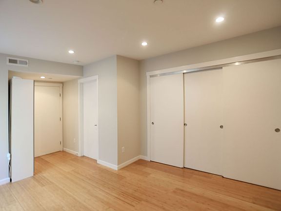 3rd image of 2889A 24th St