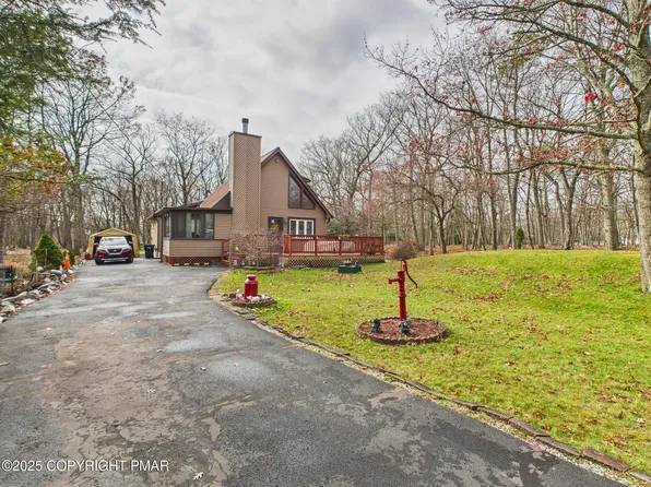 197 Hummingbird Trl, Bushkill, PA 18324