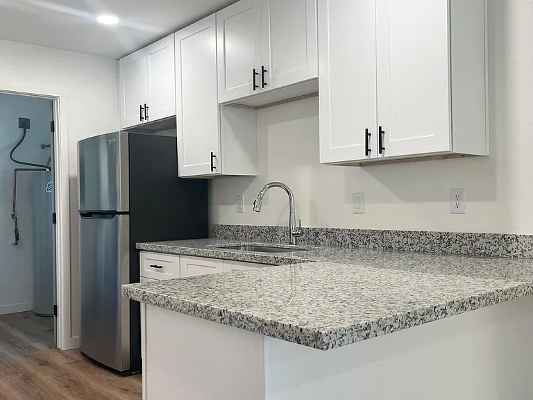 201 W Center St #1-6 — Photo 6