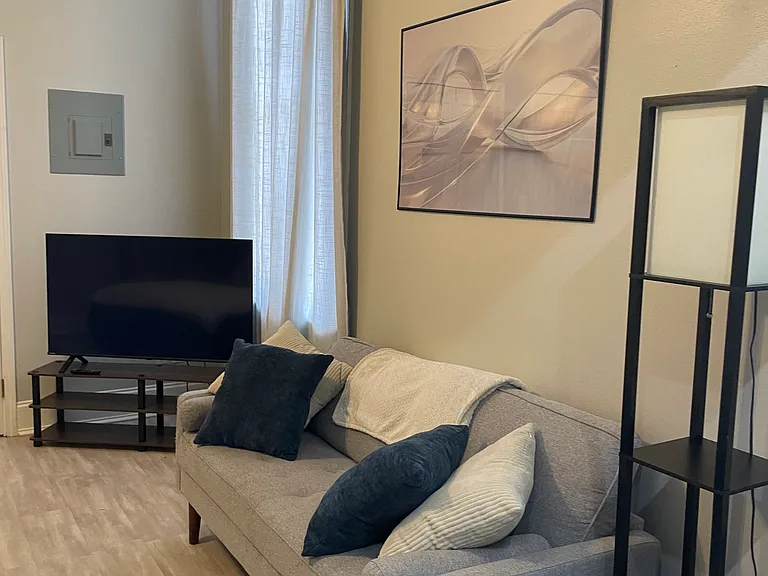 1215 Josephine St #13 — Photo 4