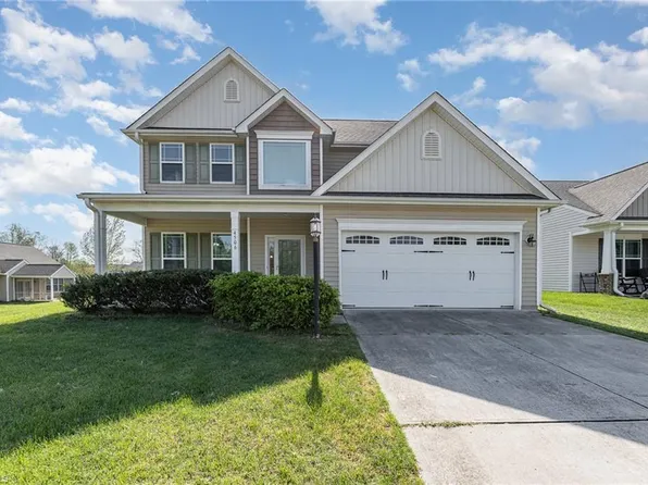 4506 Saddlewood Club Dr, High Point, NC 27265