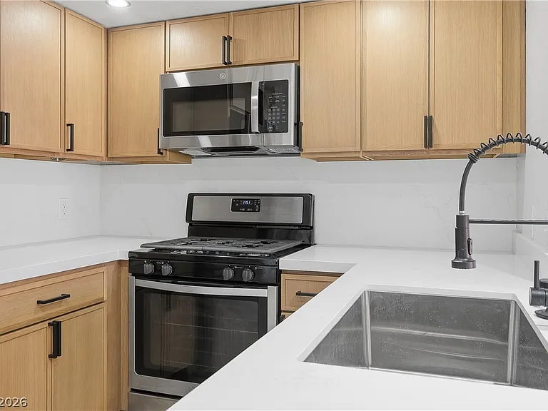3770 Desert Marina Dr #52 — Photo 24