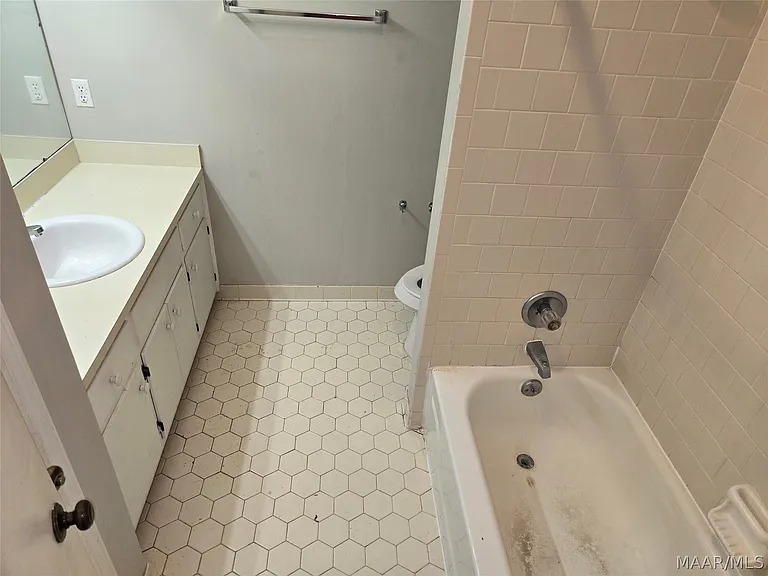 6057 Arbor Glen Dr — Photo 6