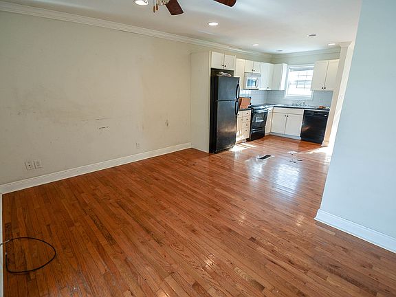 3rd image of 11 Redbud Ct Unit 2