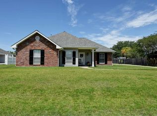 215 Banker Dr, Thibodaux, LA 70301