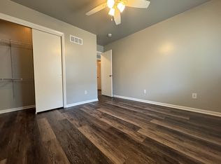 18 Jackson Pl #18, Oswego, IL 60543