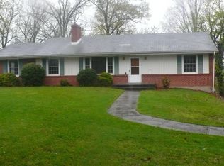 3821 View Ave, Roanoke, VA 24018