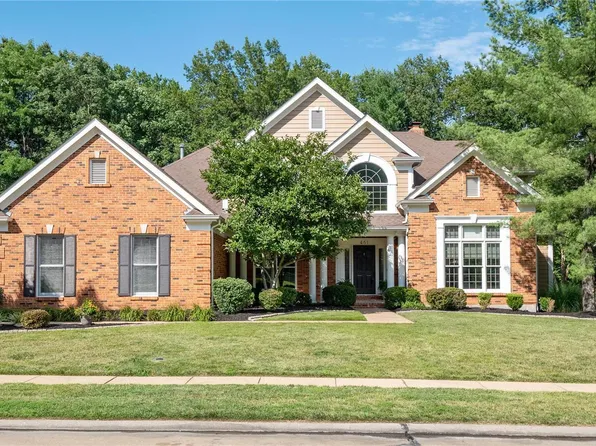 461 Pine Bend Dr, Chesterfield, MO 63005