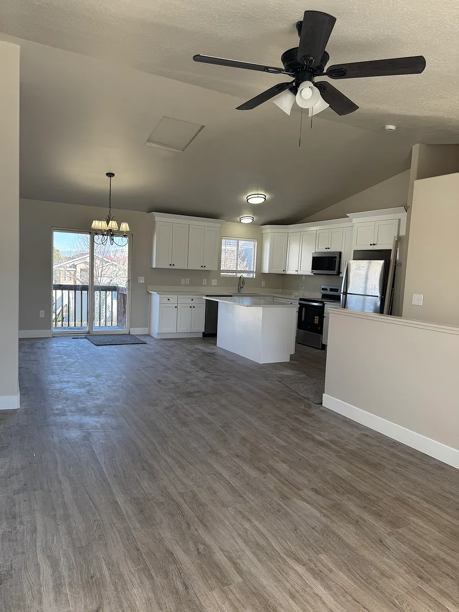 Building Photo - 3310 W Montrone Dr