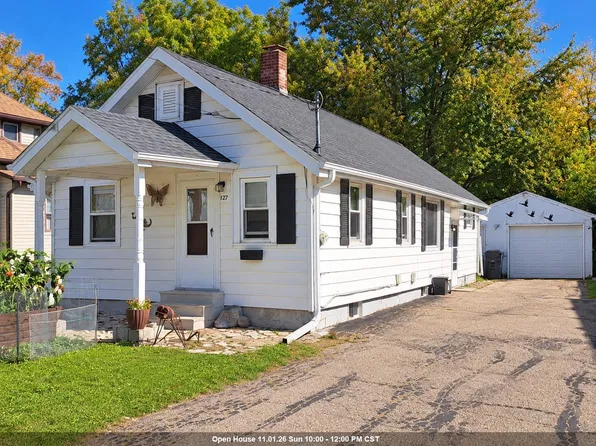 127 Plummer Ave, Neenah, WI 54956