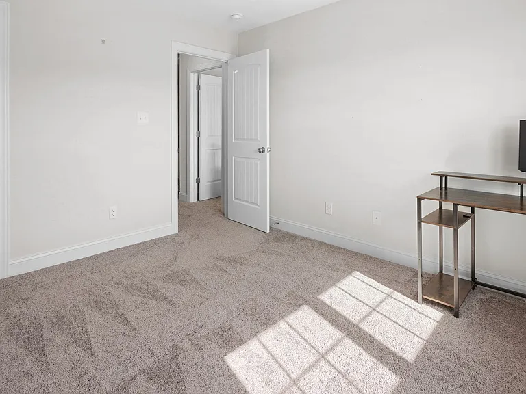 1818 Olde Towne Pointe Blvd — Photo 28