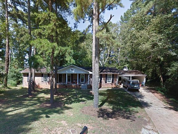 2nd image of 400 Pine Glen Ct