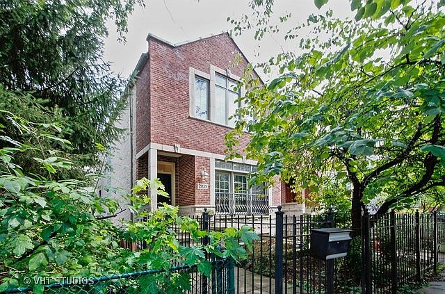 1st image of 2035 N Hoyne Ave