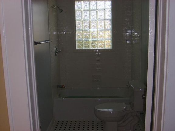 5th image of 306 Tomassee Ave