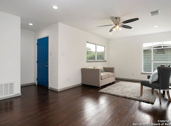 5th image of 346 Saratoga Dr