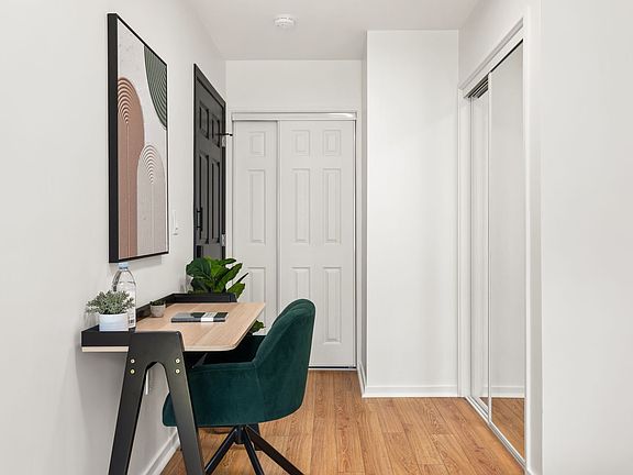 3rd image of 1823 Pelham Ave APT 1