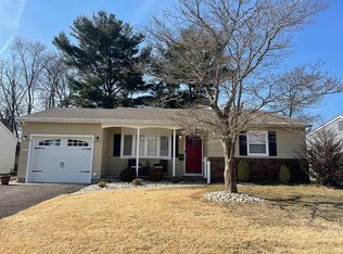 75 Edinburgh Dr, Toms River, NJ 08757
