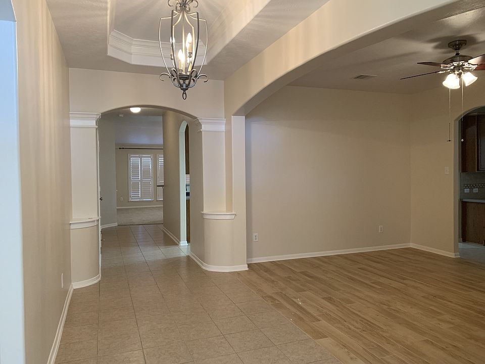 1st image of 3411 Highland Point Ln