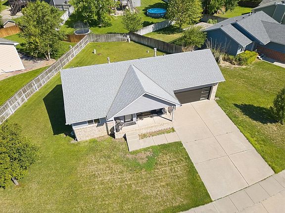 4th image of 2308 E Spring Hill Dr