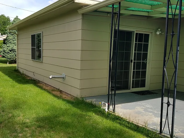 1613 Grand Ave — Photo 18