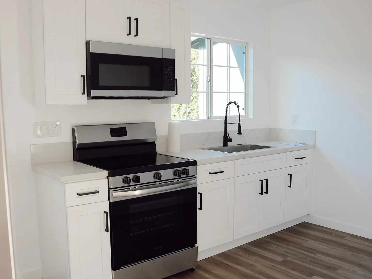 1 bed, 500 sqft, $1,980 — Photo 1