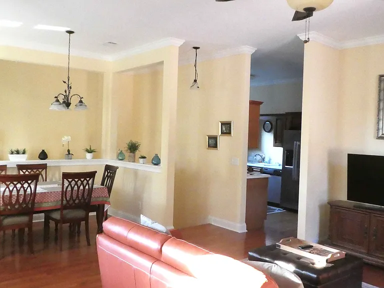 305 E Duffy St #B — Photo 6