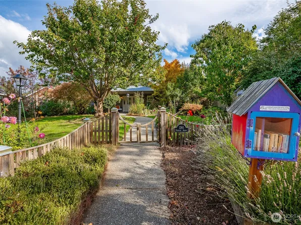 1260 Harrison Avenue, Blaine, WA 98230