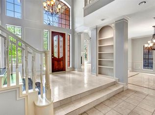 2110 Woodside Dr, Houston, TX 77062