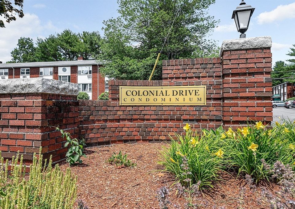 1st image of 4 Colonial Dr #7