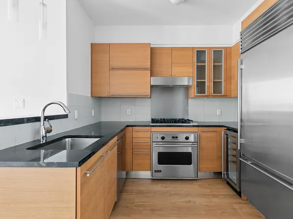 10 West End Avenue image 3 of 9