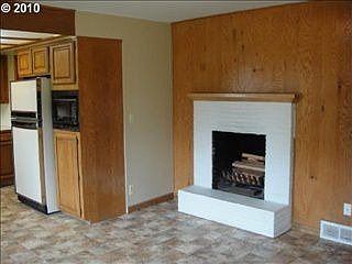 5th image of 911 SE 78th Ave