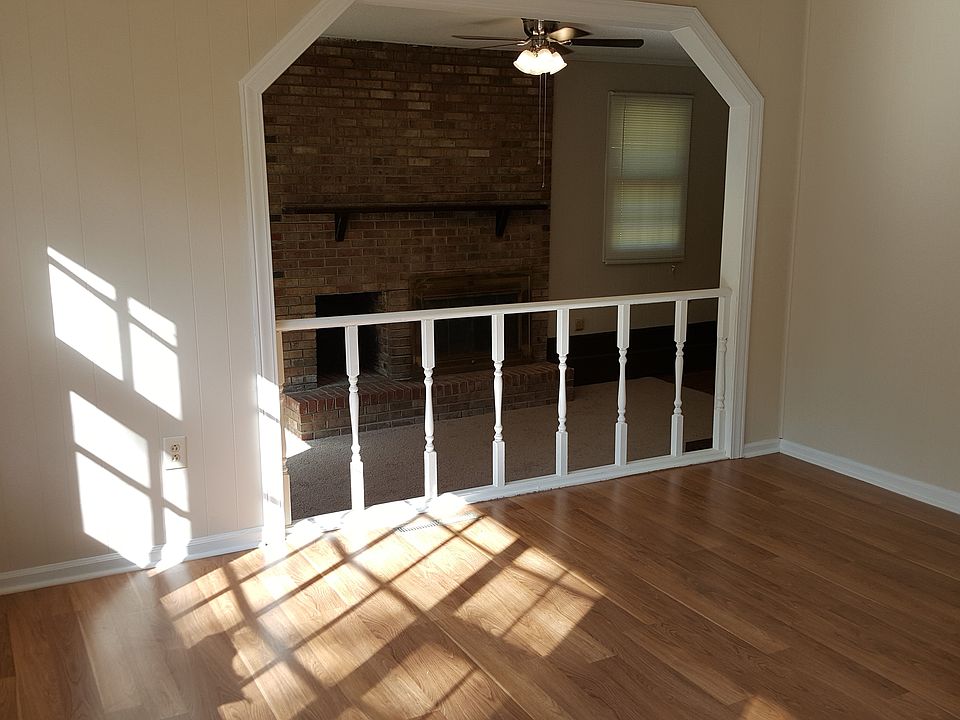 2nd image of 3610 Norfolk St