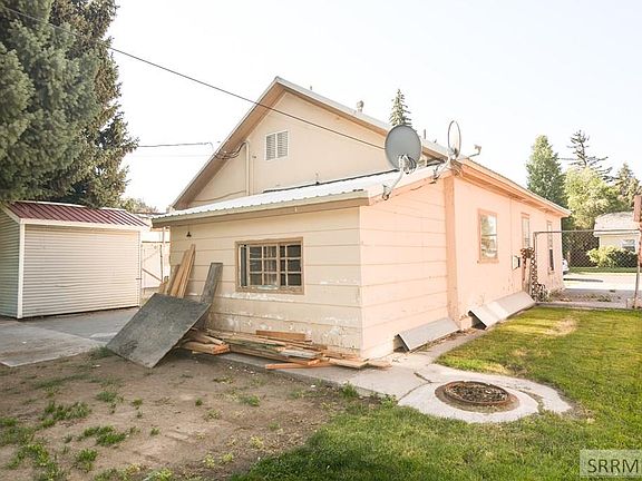 4th image of 343 11th St