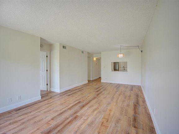 4th image of 11453 NW 39th Court #114-2