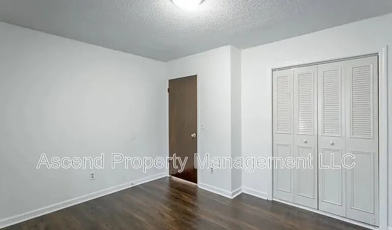 5822 Moody Sawyer Rd #B — Photo 7