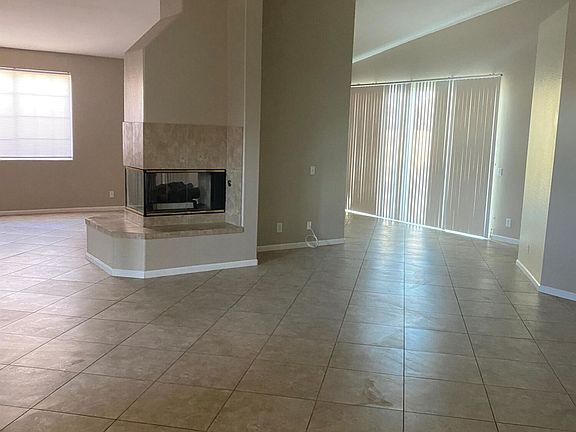 3rd image of 79531 Dandelion Dr
